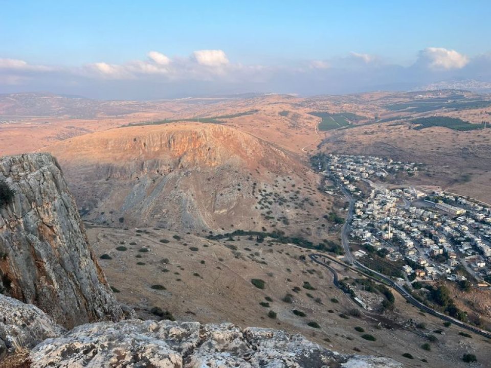 מצוקי הר ארבל