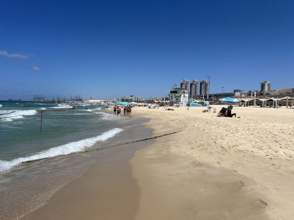 חוף הקשתות בעיר אשדוד