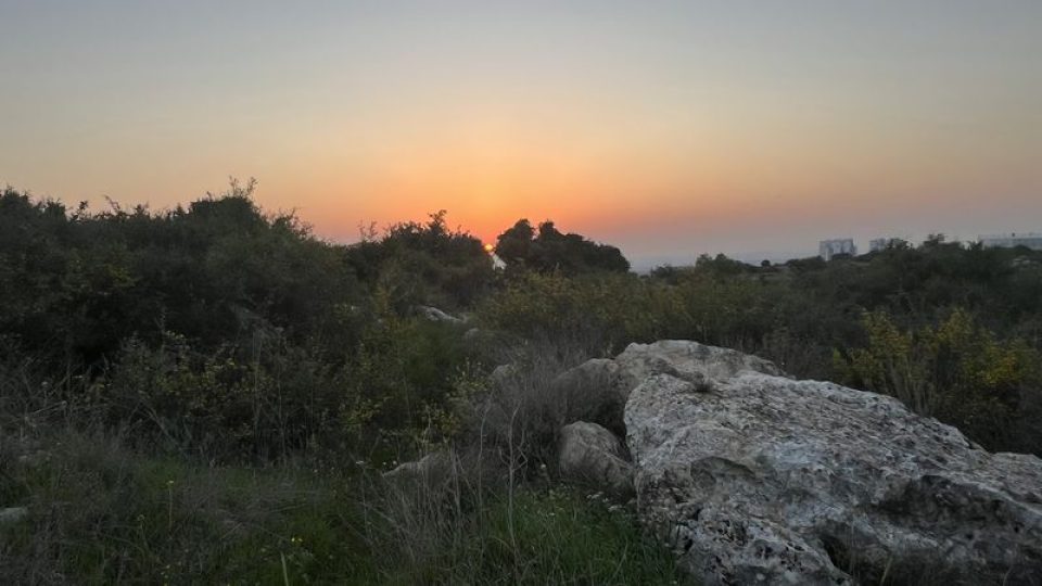 שקיעה בגבעת המזמוזים במודיעין