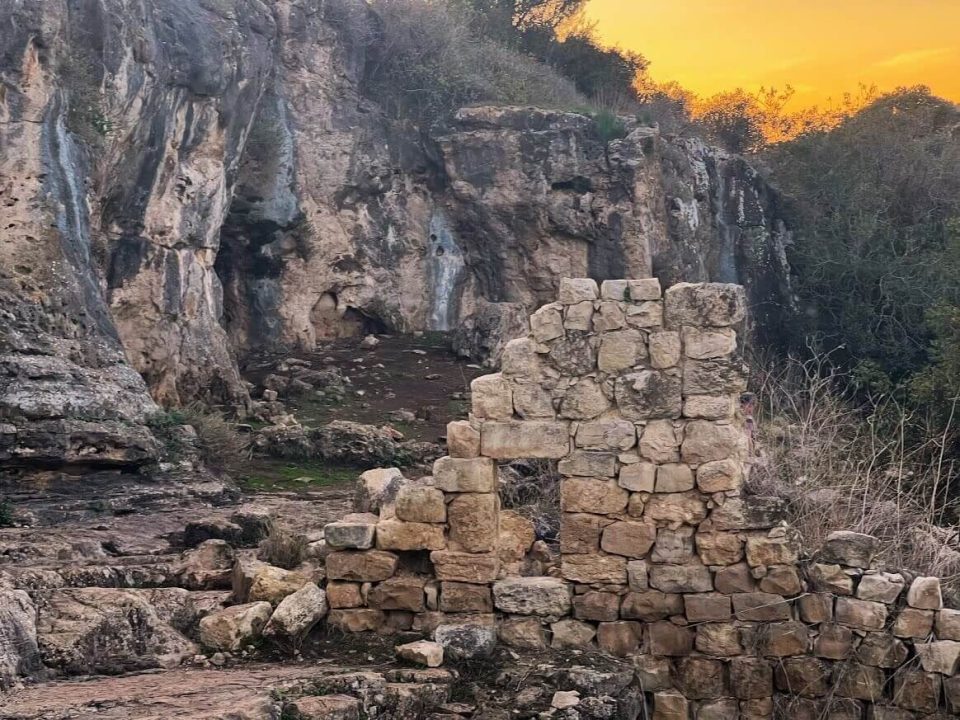 שקיעה במערת ישח